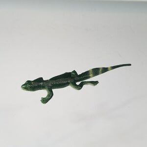 Gecko Lizard Plastic Toy Aquarium Reptile Decor 4.5 Inch Long